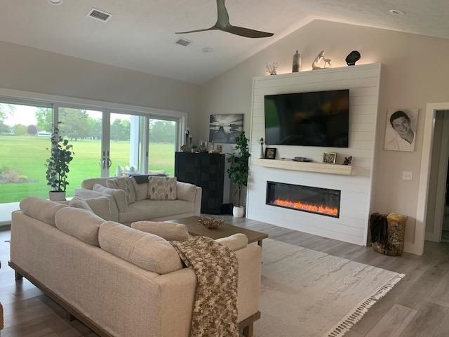 1139 Fairway Drive, Lake Isabella, MI 48893