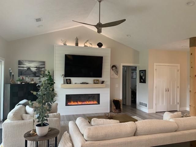 1139 Fairway Drive, Lake Isabella, MI 48893