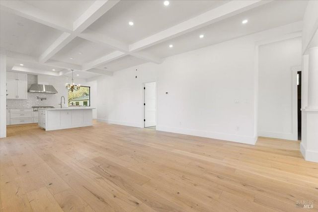 127 Pleasant Ave, Santa Rosa, CA 95403