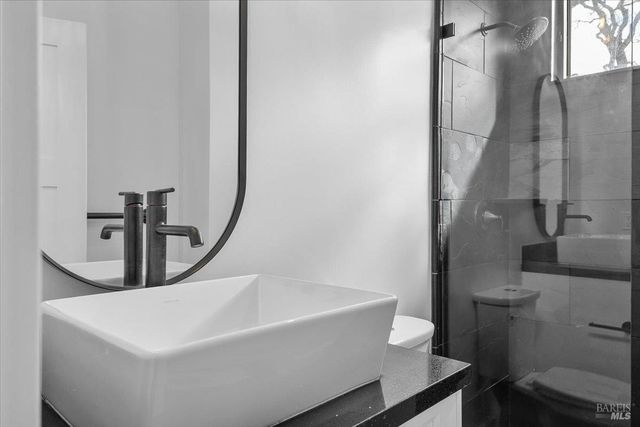 127 Pleasant Ave, Santa Rosa, CA 95403