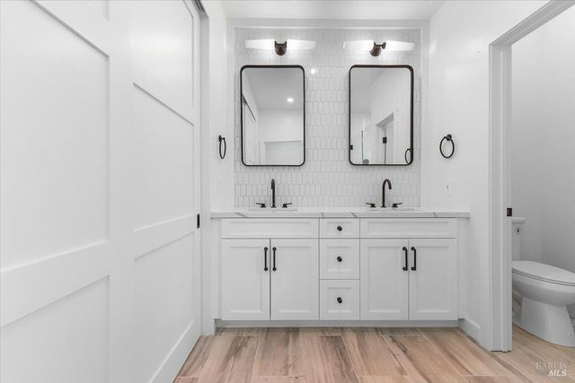 127 Pleasant Ave, Santa Rosa, CA 95403