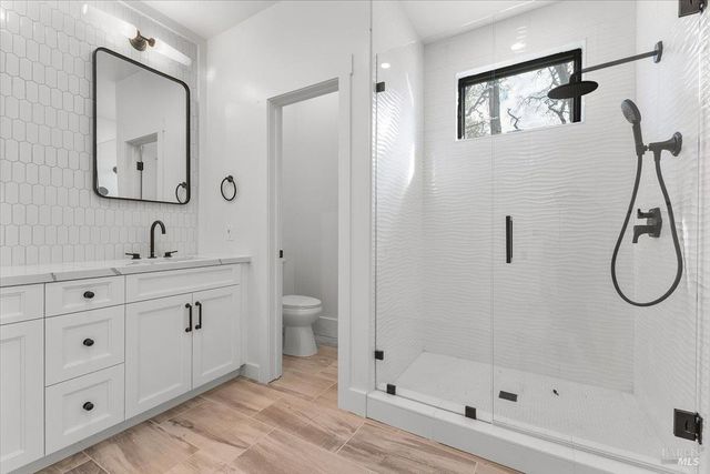 127 Pleasant Ave, Santa Rosa, CA 95403