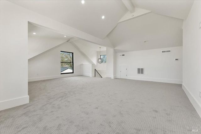 127 Pleasant Ave, Santa Rosa, CA 95403