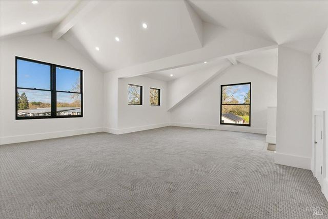 127 Pleasant Ave, Santa Rosa, CA 95403