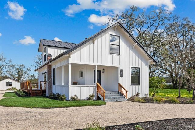 127 Pleasant Ave, Santa Rosa, CA 95403