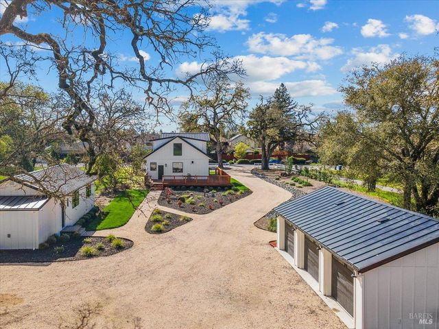 127 Pleasant Ave, Santa Rosa, CA 95403