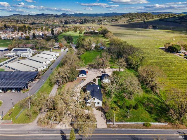 127 Pleasant Ave, Santa Rosa, CA 95403