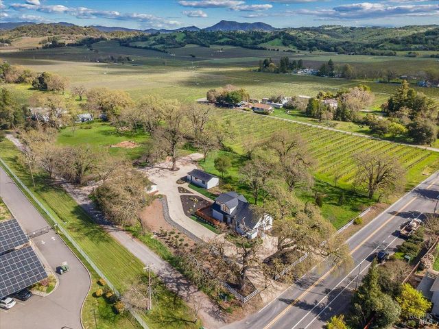 127 Pleasant Ave, Santa Rosa, CA 95403