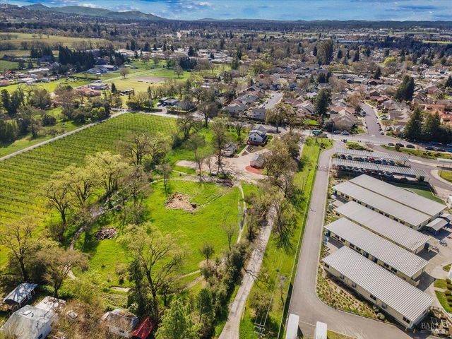 127 Pleasant Ave, Santa Rosa, CA 95403