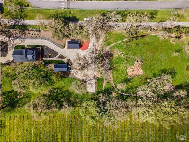 127 Pleasant Ave, Santa Rosa, CA 95403