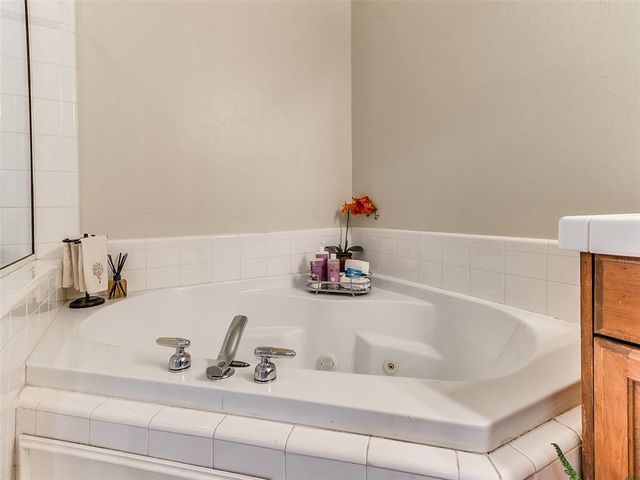 15524 Swallowtail Drive, Edmond, OK 73013