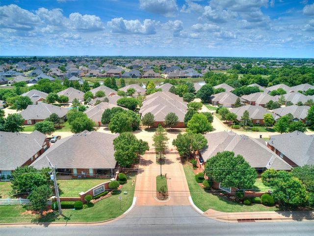 15524 Swallowtail Drive, Edmond, OK 73013