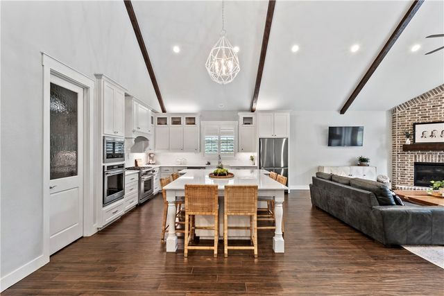 17361 Lesharo Cove, College Station, TX 77845