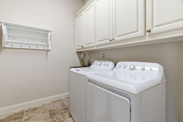 3202 Peakview Drive, Corinth, TX 76210