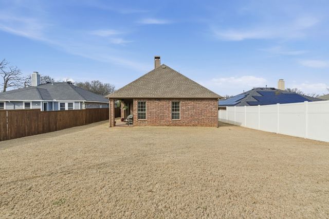3202 Peakview Drive, Corinth, TX 76210