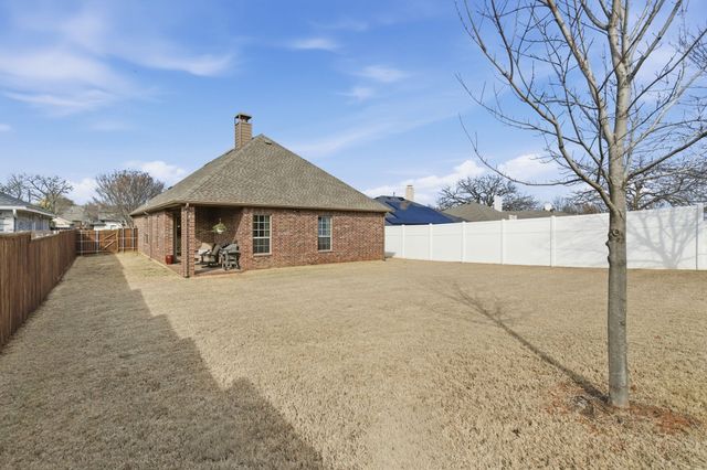 3202 Peakview Drive, Corinth, TX 76210