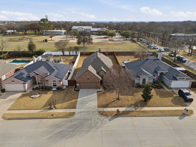 3202 Peakview Drive, Corinth, TX 76210