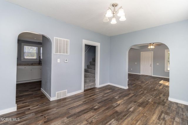 6637 Convent Boulevard, Sylvania, OH 43560