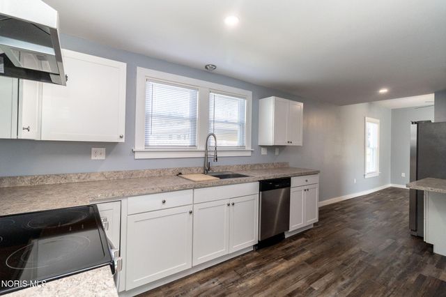6637 Convent Boulevard, Sylvania, OH 43560