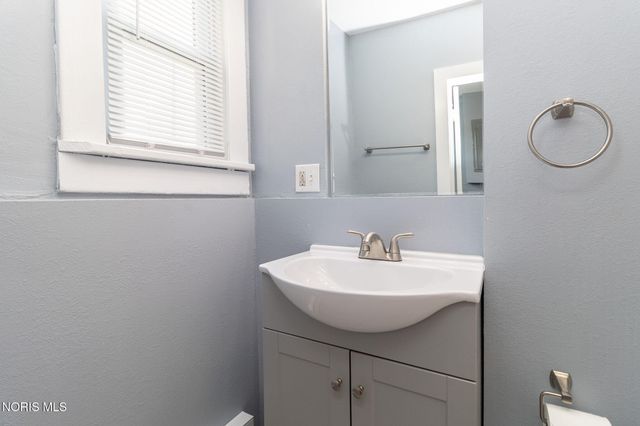 6637 Convent Boulevard, Sylvania, OH 43560