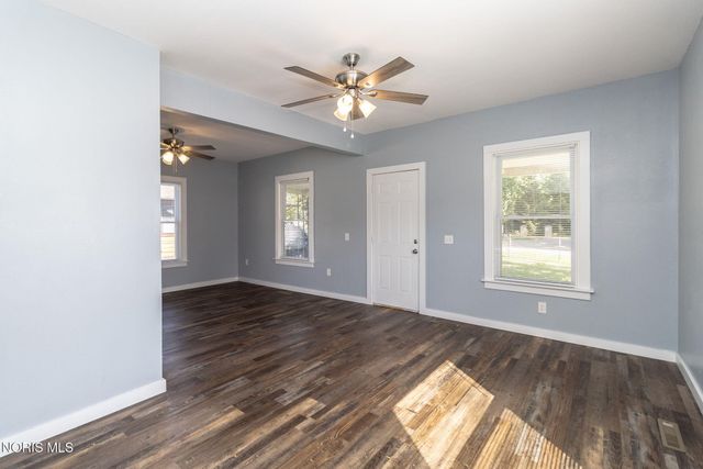 6637 Convent Boulevard, Sylvania, OH 43560