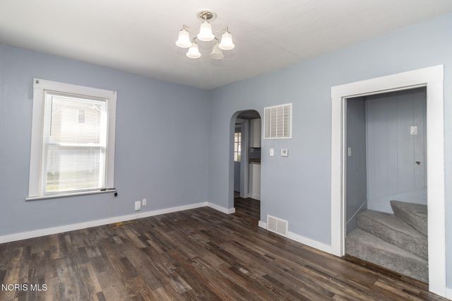 6637 Convent Boulevard, Sylvania, OH 43560