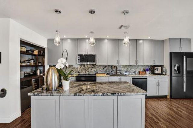 3206 TURTLE Cove, West Palm Beach, FL 33411