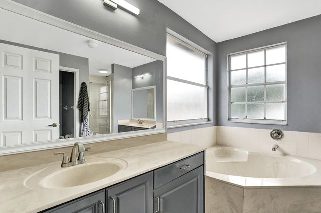 3206 TURTLE Cove, West Palm Beach, FL 33411