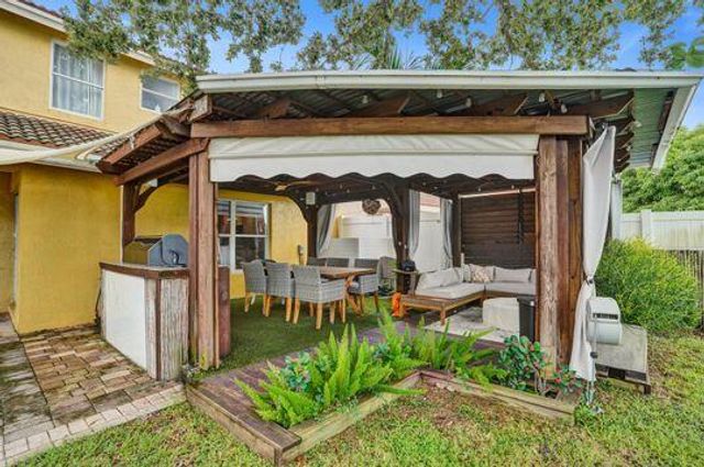 3206 TURTLE Cove, West Palm Beach, FL 33411