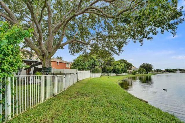 3206 TURTLE Cove, West Palm Beach, FL 33411