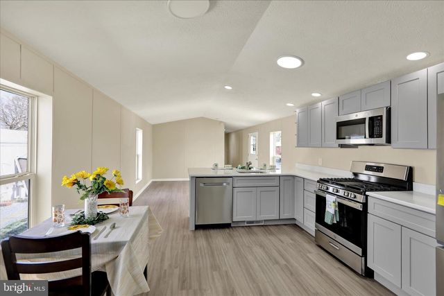 573 PALM CITY PARK PARK, Annville, PA 17003