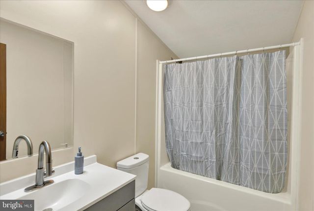 573 PALM CITY PARK PARK, Annville, PA 17003