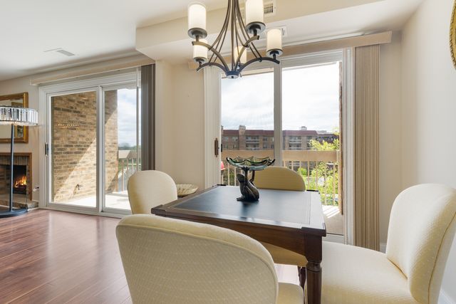 1280 Rudolph Road 4K, Northbrook, IL 60062