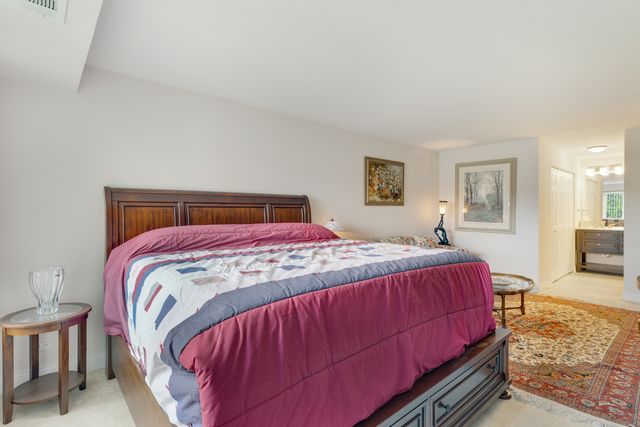1280 Rudolph Road 4K, Northbrook, IL 60062