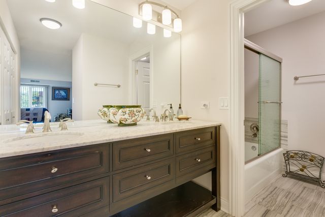 1280 Rudolph Road 4K, Northbrook, IL 60062