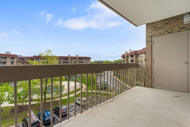 1280 Rudolph Road 4K, Northbrook, IL 60062