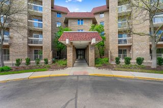 1280 Rudolph Road 4K, Northbrook, IL 60062