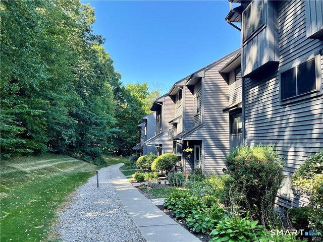 266 Conestoga Way 266, Glastonbury, CT 06033