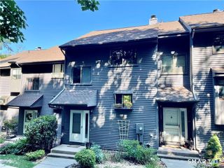 266 Conestoga Way 266, Glastonbury, CT 06033