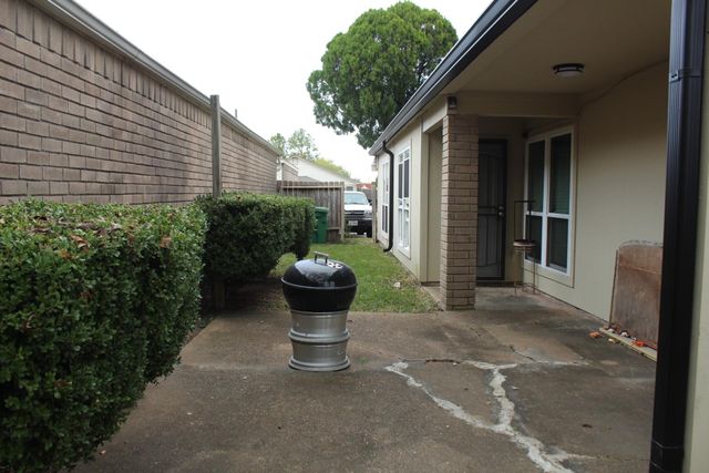 11303 Windmark Drive, Houston, TX 77099