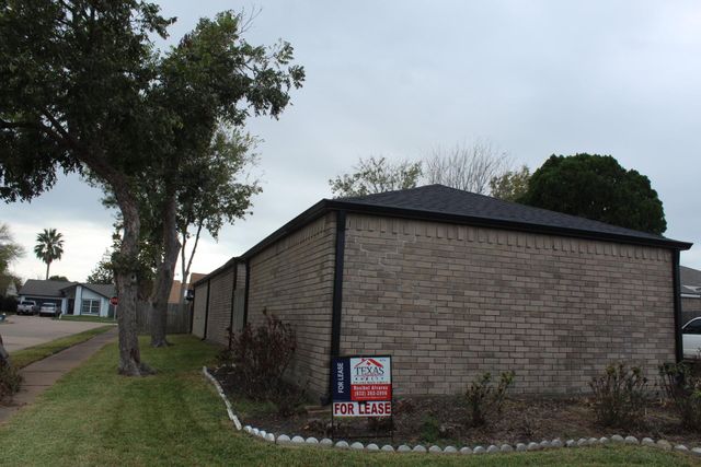11303 Windmark Drive, Houston, TX 77099