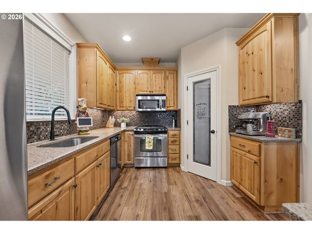 14724 SASSAFRAS Way, Oregon City, OR 97045