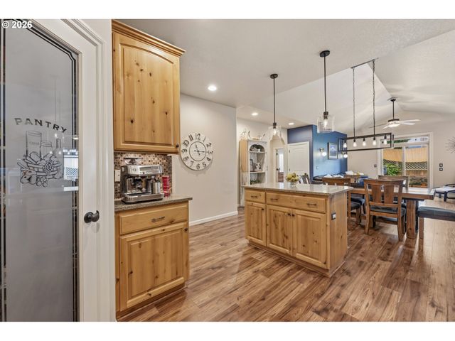 14724 SASSAFRAS Way, Oregon City, OR 97045