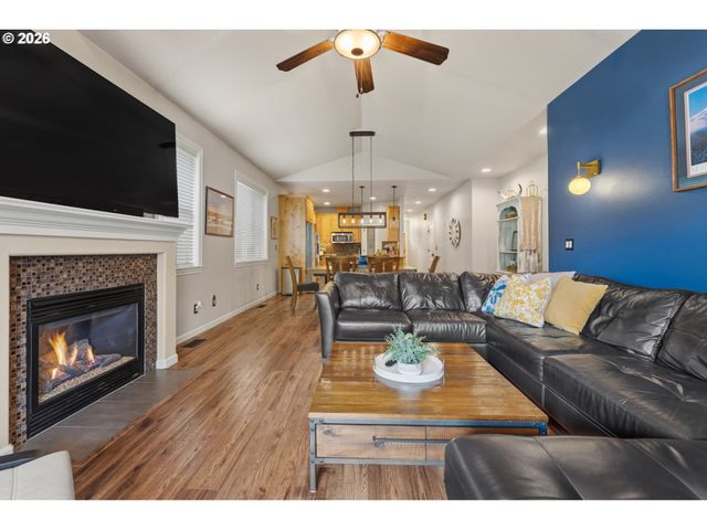 14724 SASSAFRAS Way, Oregon City, OR 97045