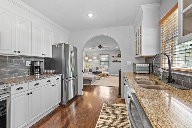 547 11th Avenue N, South Saint Paul, MN 55075