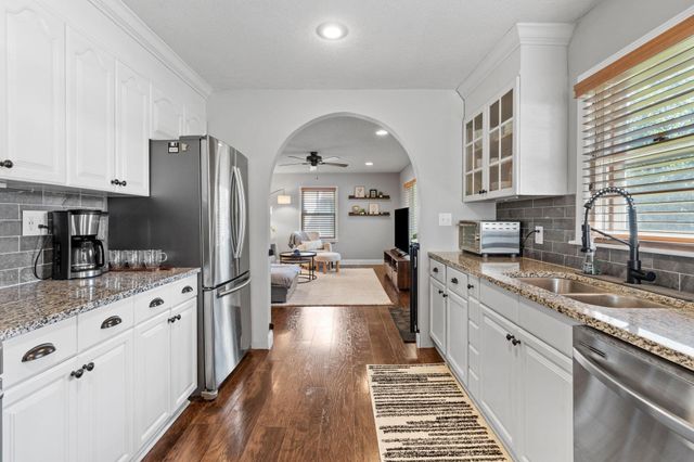 547 11th Avenue N, South Saint Paul, MN 55075