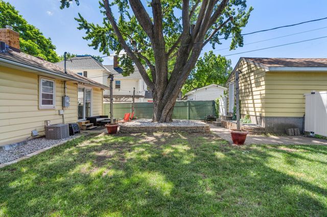547 11th Avenue N, South Saint Paul, MN 55075