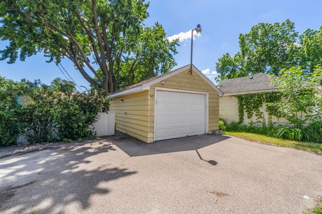 547 11th Avenue N, South Saint Paul, MN 55075