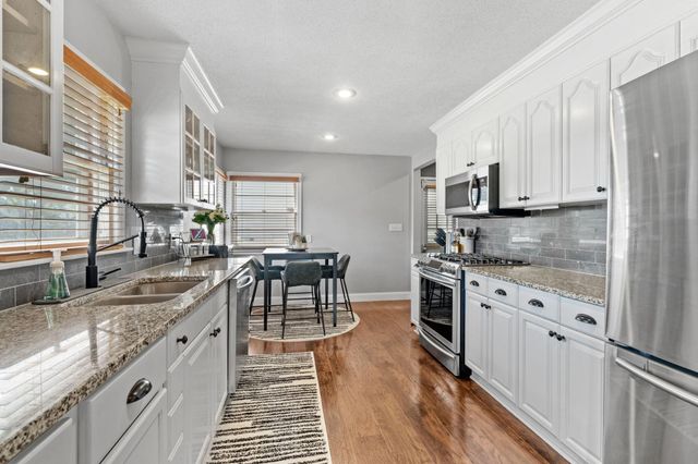 547 11th Avenue N, South Saint Paul, MN 55075