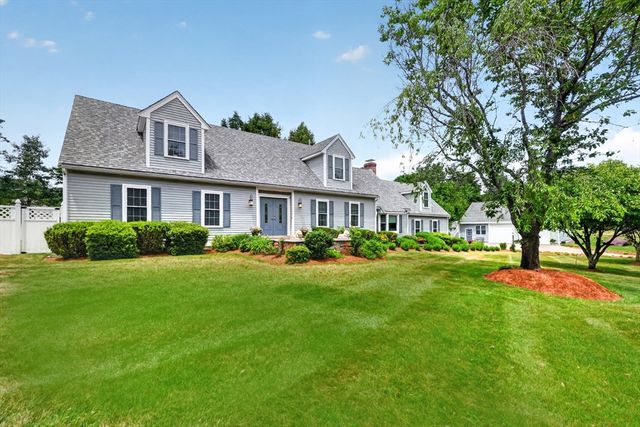 15 Devincent Dr, Stow, MA 01775